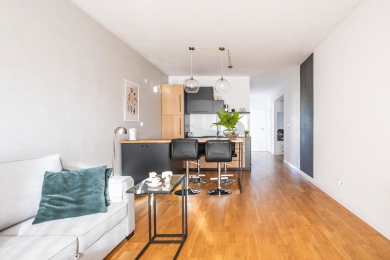 Krucza Apartment ~ Self check-in 24h ~ Parking and Lift, Wrocław, Poland