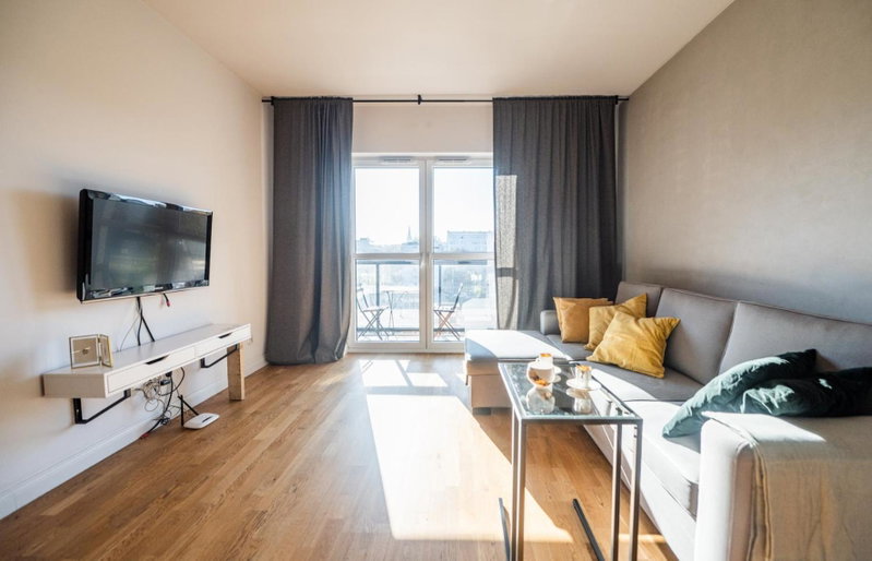 Krucza Apartment ~ Self check-in 24h ~ Parking and Lift, Wrocław, Poland