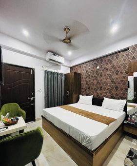 Hotel Vinayak Grand Varanasi, Varanasi, India