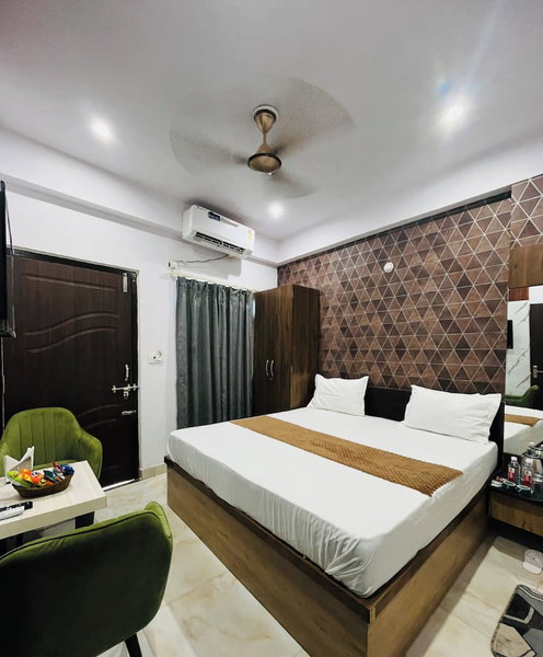 Hotel Vinayak Grand Varanasi, Varanasi, India
