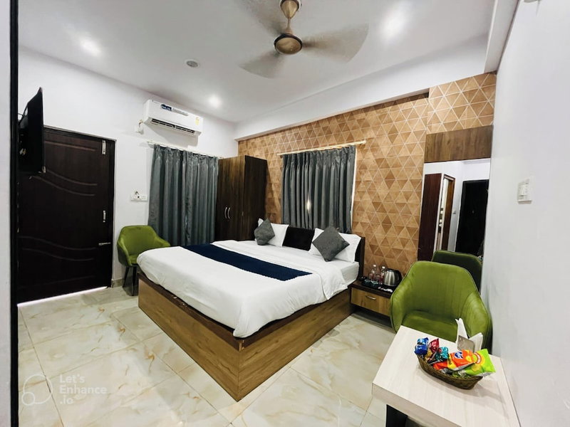 Hotel Vinayak Grand Varanasi, Varanasi, India