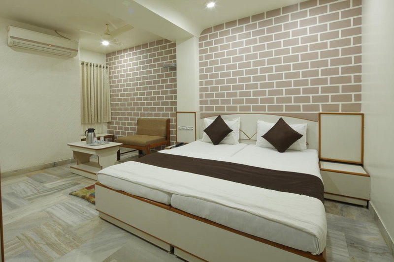 Hotel Good Night, Ahmedabad, India