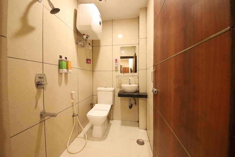 Perfectstayz Value Dwarkesh - Hotel Near Haridwar Railway station, Haridwār, India