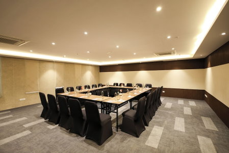 Rhythm Gurugram, Hotel & Suites, Sohna Road, Gurugram, India