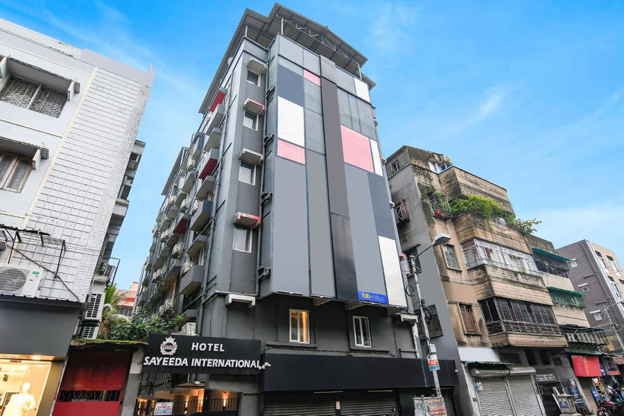 FabHotel Sayeeda International - 600m from Park Circus 7 Point, Kolkata, India