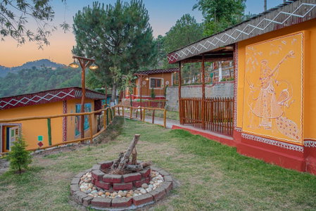 A Kasauli Ggaon by Echor, Kasauli, India