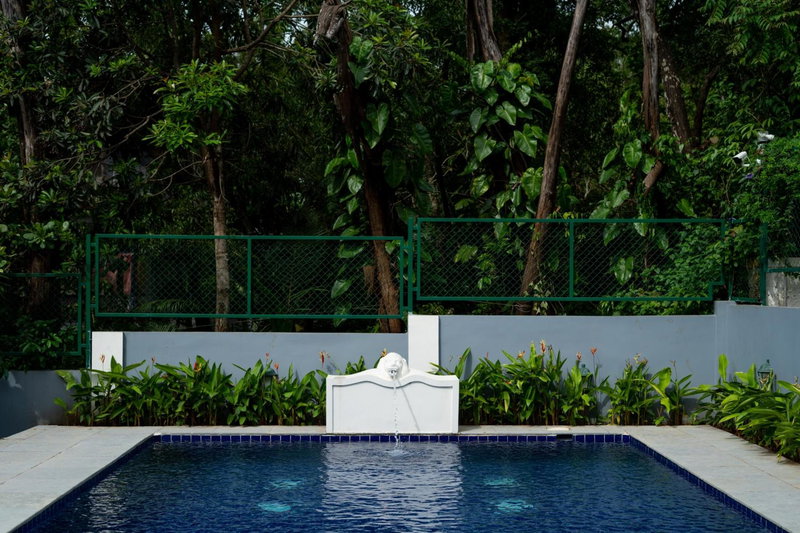 ELIVAAS Signature 5 BHK with Pvt Pool, Entertainment Room & Glass House - Bludoor, Marmagao, India