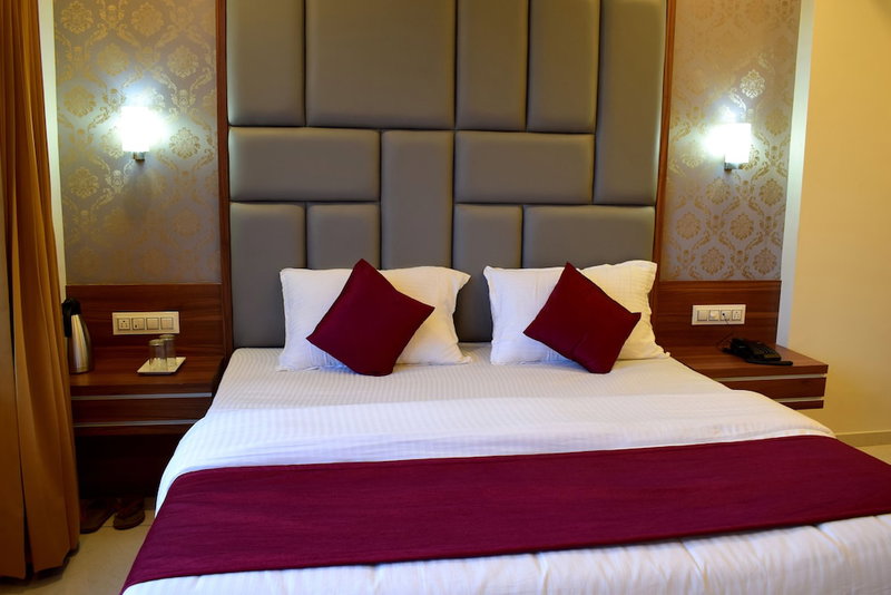 Hotel Royal Square by Sky Stays, Ahmedabad, India