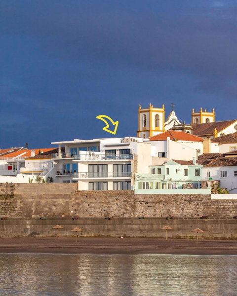 Facing Bay Hostel, Praia da Vitória, Portugal