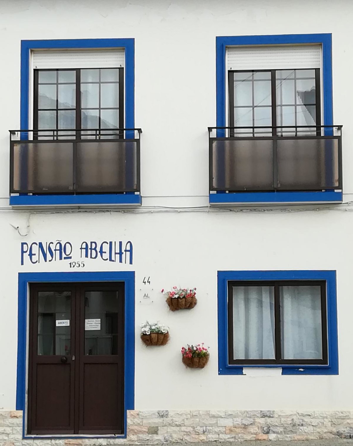 Quartos Abelha, Portugal