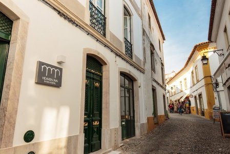 Heaven Inn Évora - Hostel, Évora, Portugal