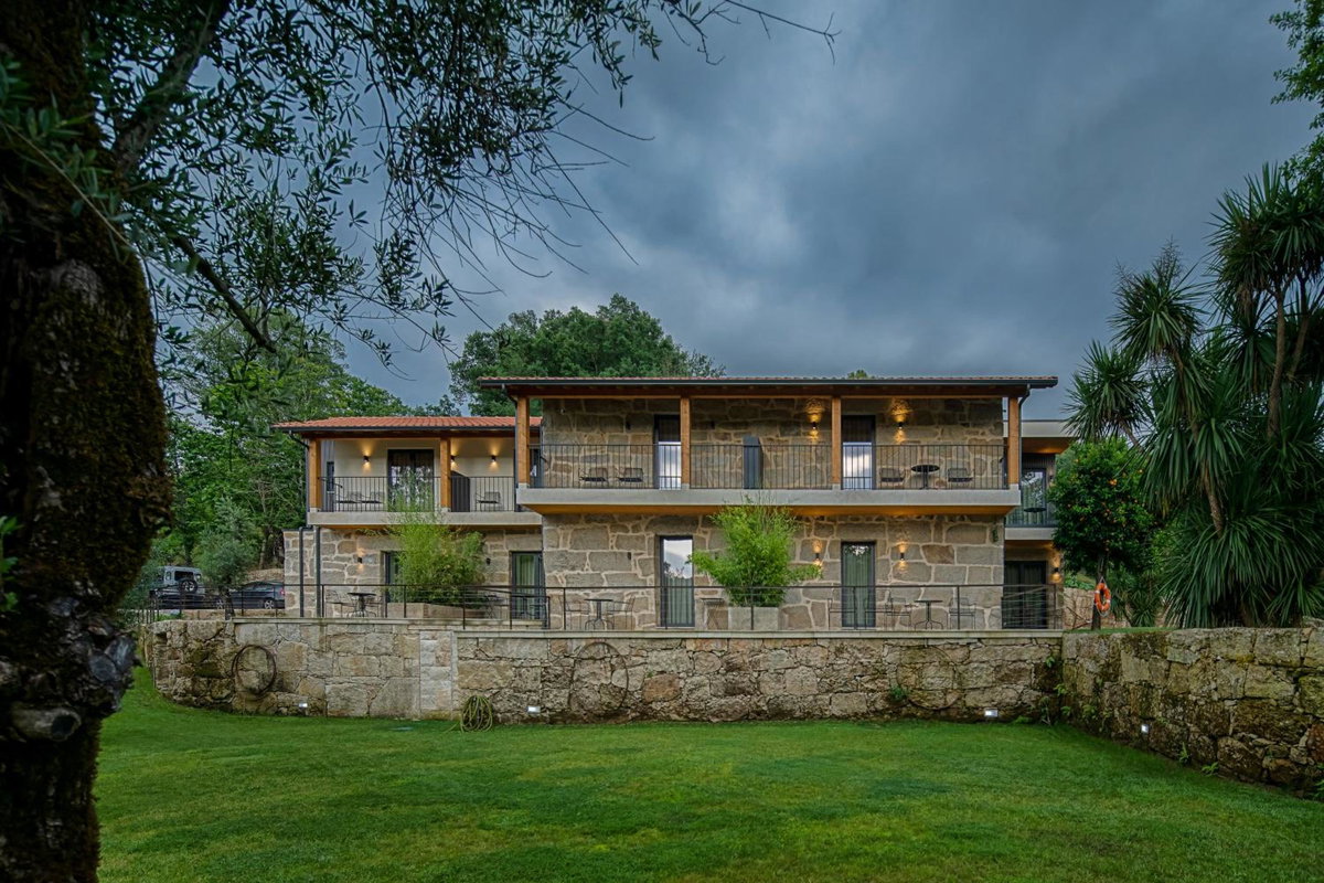Casa do Rio, Portugal