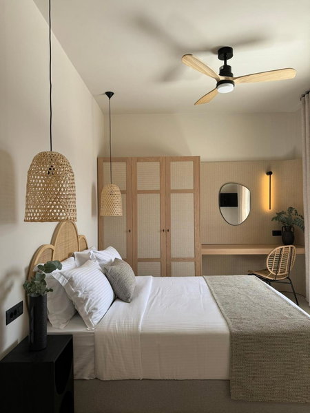 Morfes Luxury Suites by Caldera Houses, Firostefani, Greece