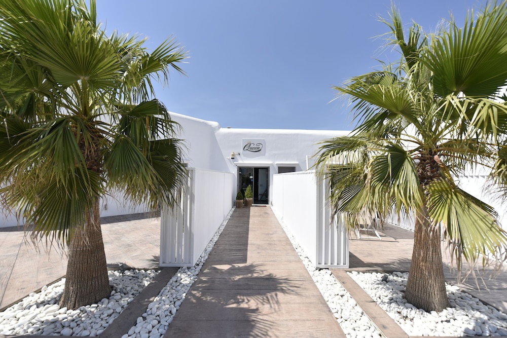 Queen Boutique Suites, Grèce