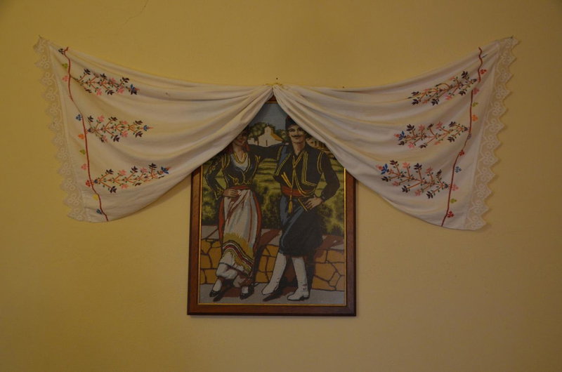 Ellinospito, Axós, Greece