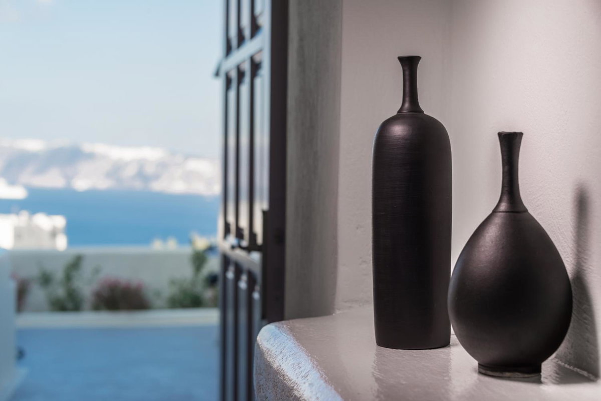 Black Diamond Suites, Grèce