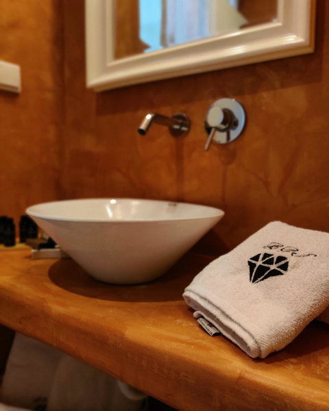 Black Diamond Suites, Akrotiri, Greece