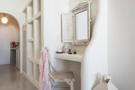 Black Diamond Suites, Akrotiri, Greece