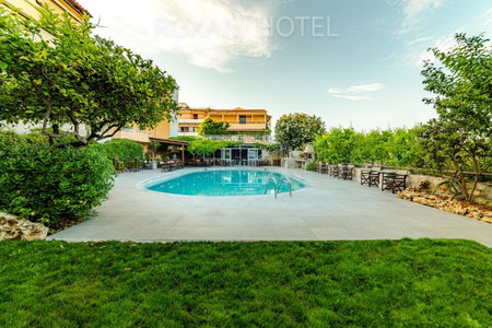 Roxani Hotel, Amoudara Herakliou, Greece