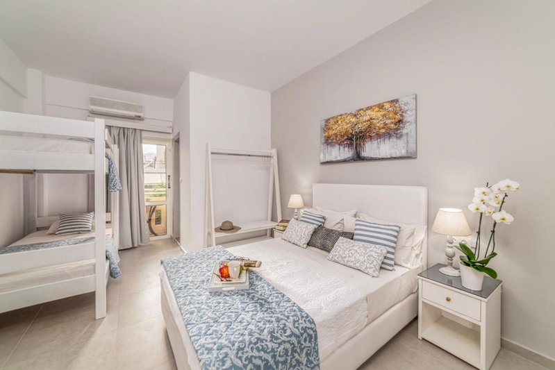 Roxani Hotel, Amoudara Herakliou, Greece