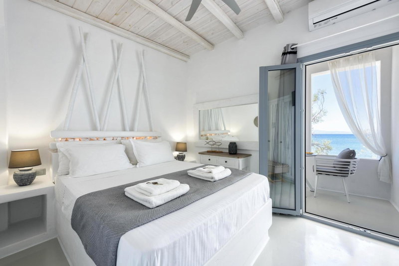 Blue Waves Suites & Apartments - To Kyma, Drios, Greece