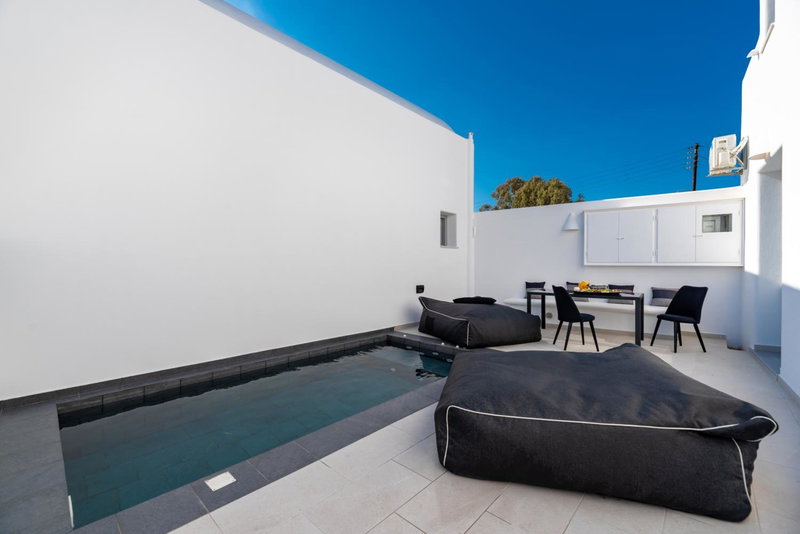 Filoxenia Luxury Villas, Perissa, Greece
