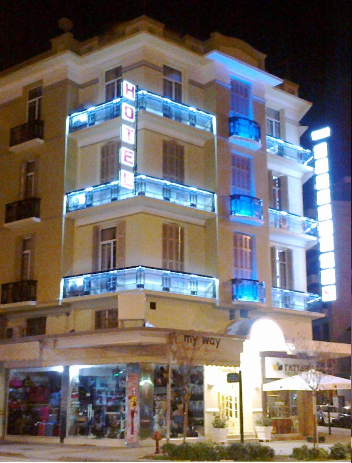Hotel · Metropolis Hotel, Serres