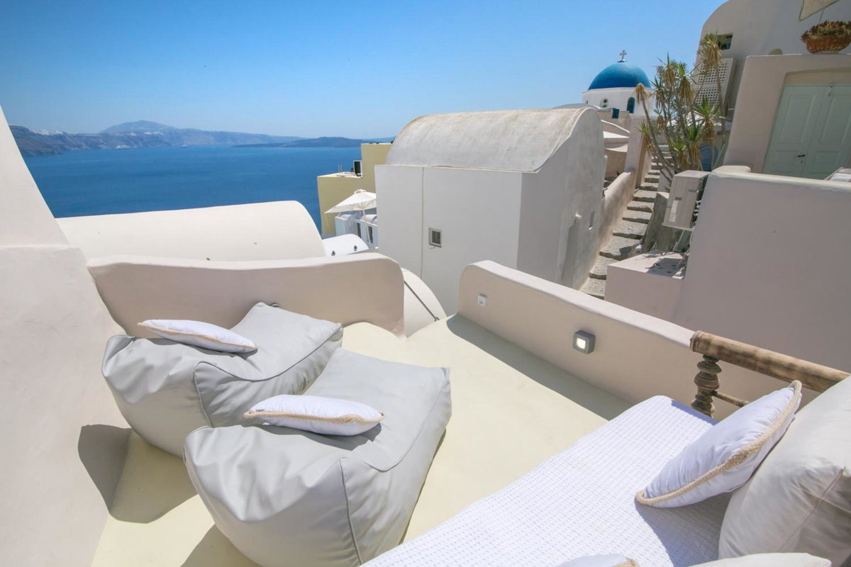 Hotel · Morfi Cave House, Oia