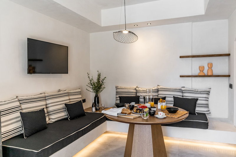 Amer Suites Fira, Santorini, Greece