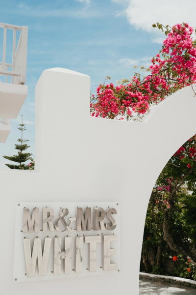 Mr and Mrs White Paros, Naousa, Greece