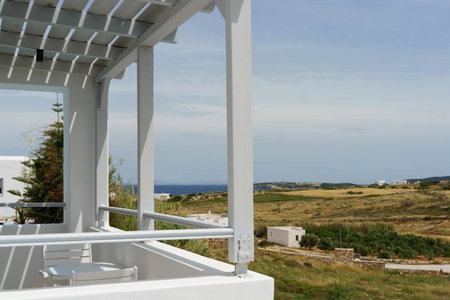 Mr and Mrs White Paros, Naousa, Greece