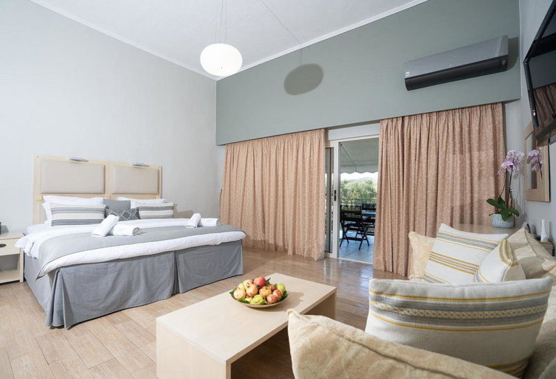 Zoe Seaside Resort, Gialova, Greece