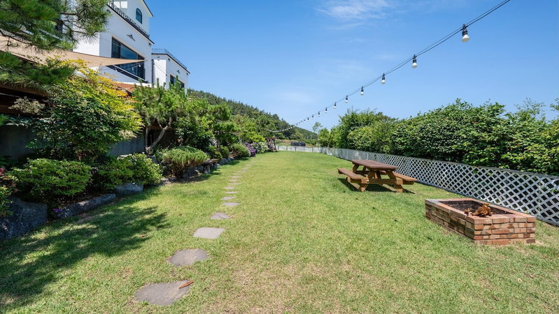 Namhae Ryu&lee Pet Pension, Namhae, South Korea