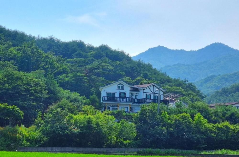 Samcheok Rose Valley Pension, South Korea