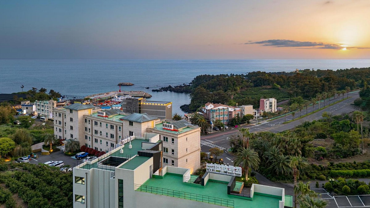 Hotel · Seogwipo Port Avenue, Seogwipo