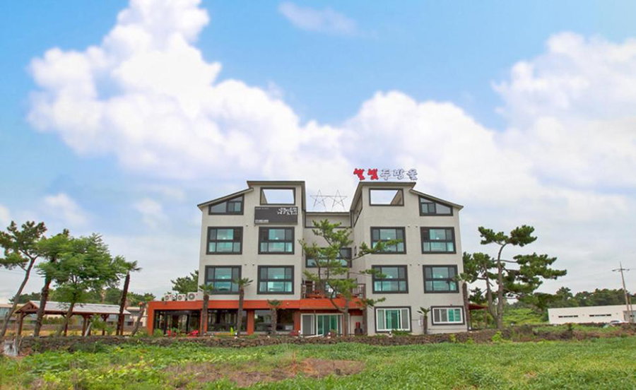 Starlight drops Pension, Jeju, South Korea