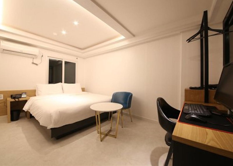 Busan Seomyeon Business Hotel J7, Busan, South Korea