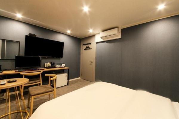 Gamdong Hotel, Busan, South Korea