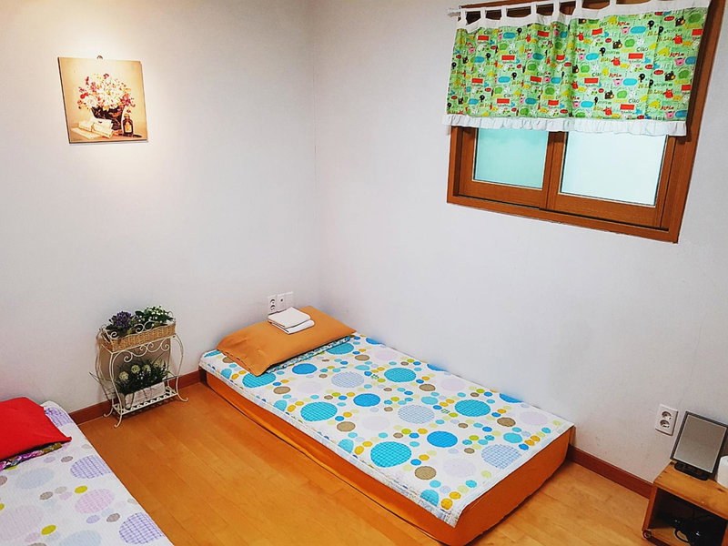 Tongyeong One Guesthouse, Tongyeong, South Korea