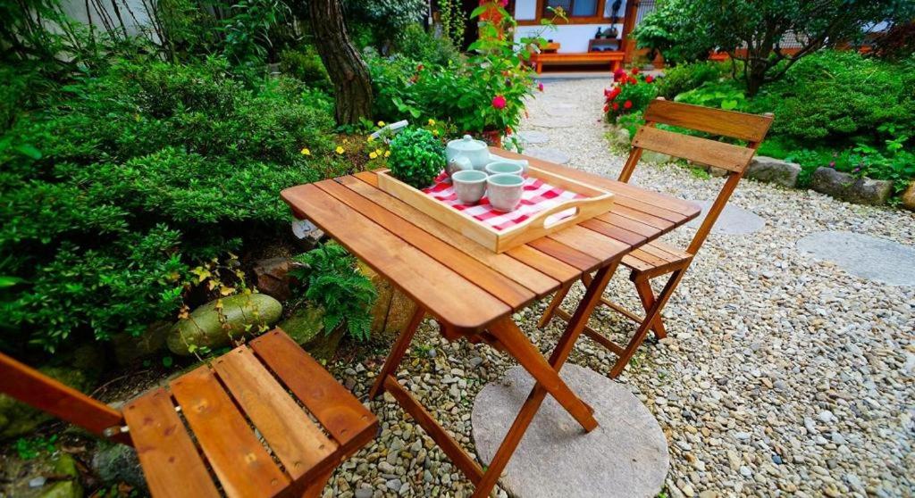 Jeonju Hanok Village Beautiful Garden House, South Korea
