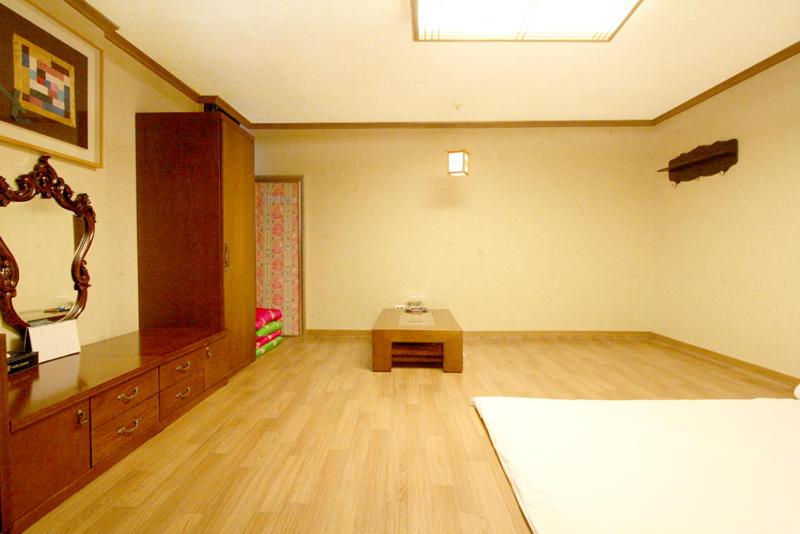Changwon Olympic Hotel, Changwon, South Korea