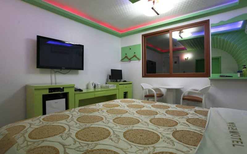Whitehouse Motel, Seosan, South Korea