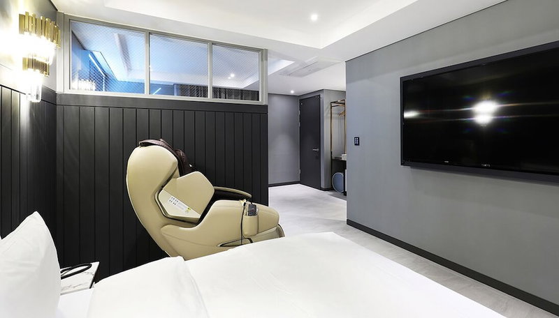 Alma Business Hotel, Jincheon, South Korea