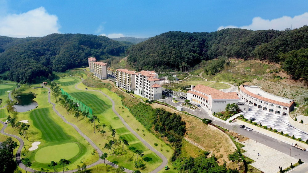 Hotel · Baekhak Jayuro Resort, Yeoncheon