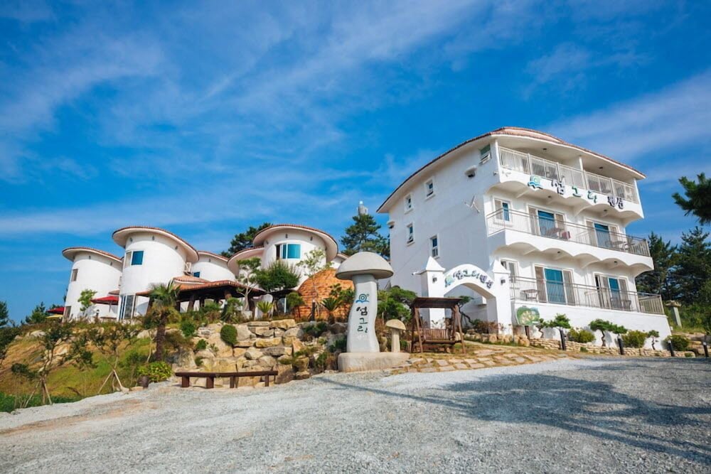 Seom Green Pension, South Korea