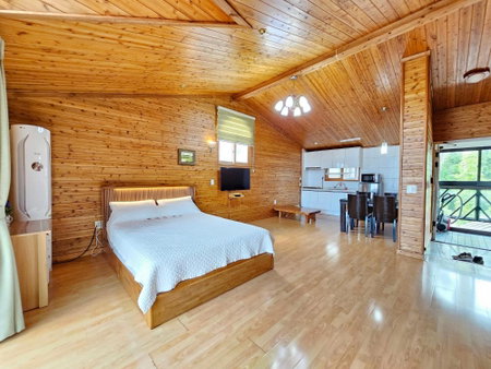 Long Beach Pension, Seogwipo, South Korea