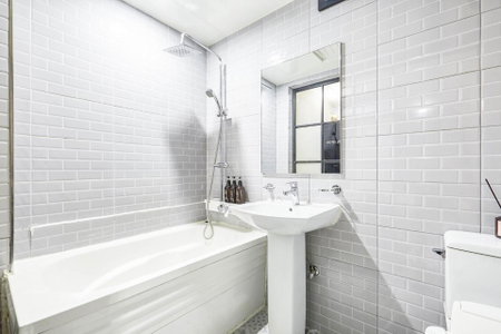 Avenue Hotel, Yonjin, South Korea