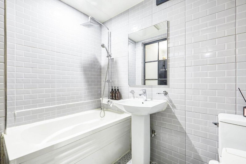 Avenue Hotel, Yonjin, South Korea