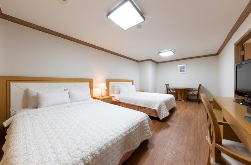 Juwang Mt Oncheon Tourist Hotel, Cheongsong, South Korea