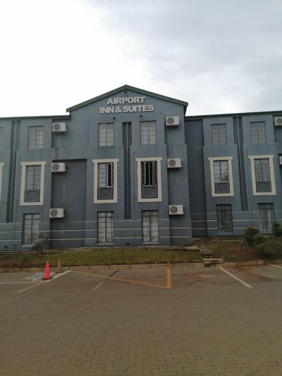 Hotel · Airport Inn and Suites, Johannesburg